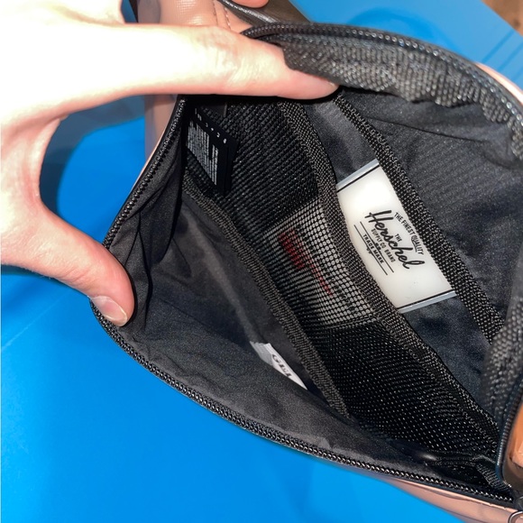 Herschel Supply Co Weather Resistant Hip Pack - Picture 6 of 9